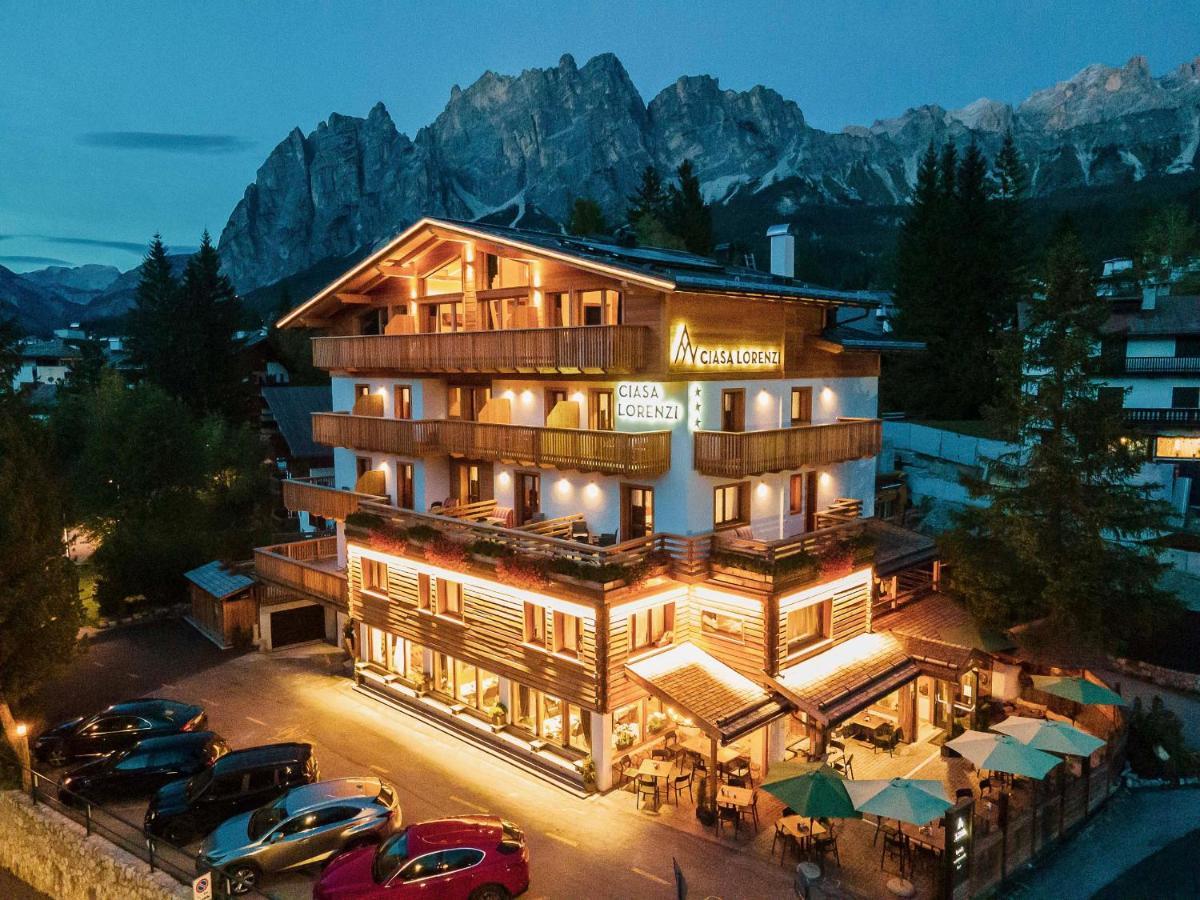 Hotel Ciasa Lorenzi Кортина д'Ампецо Екстериор снимка