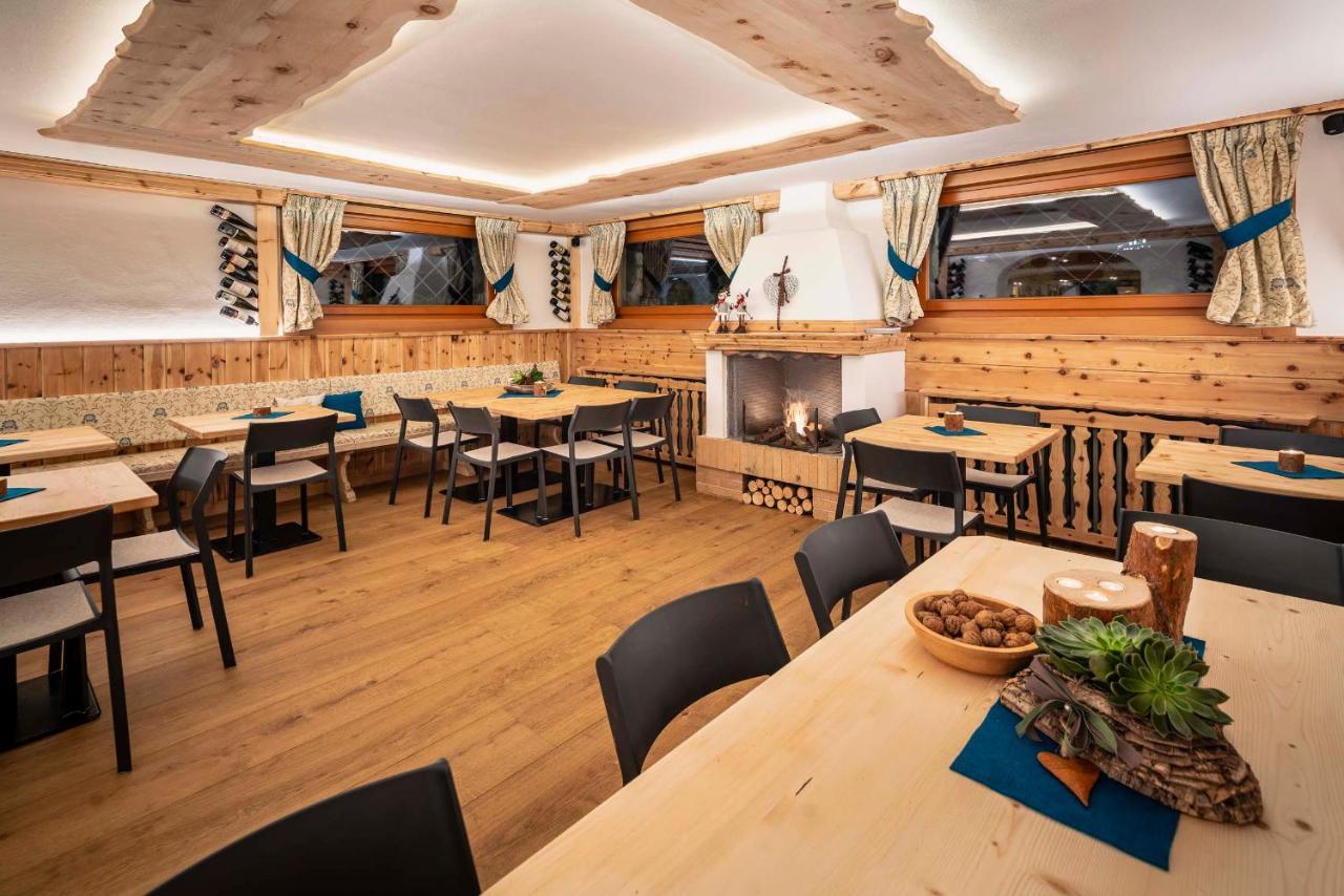 Hotel Ciasa Lorenzi Кортина д'Ампецо Екстериор снимка